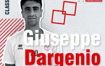 Giuseppe Dargenio è un centrocampista della Molfetta Calcio