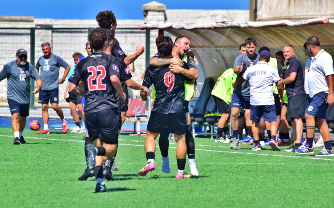 ESORDIO DA CINQUE STELLE: LA MOLFETTA CALCIO SUPERA 5-0 LA MOLFETTA SPORTIVA 1917